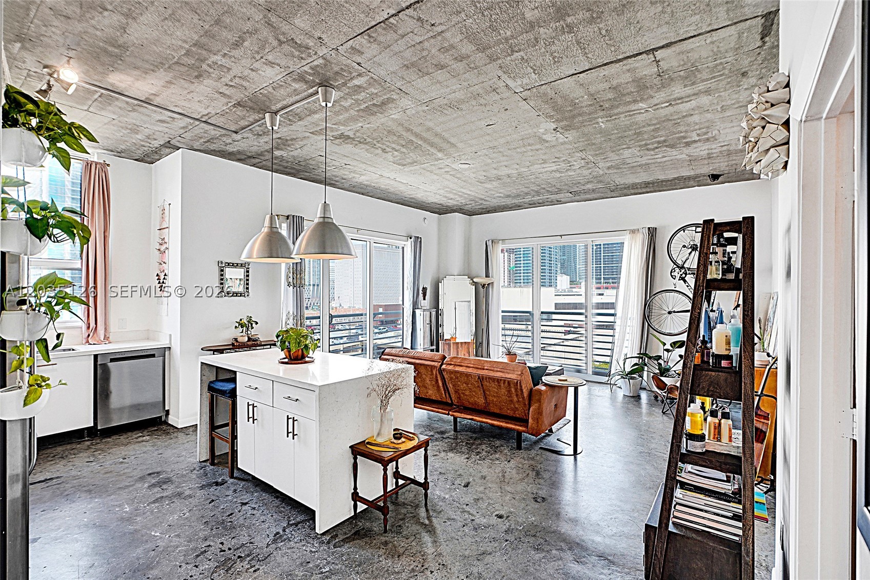THE LOFT DOWNTOWN II COND - Residential