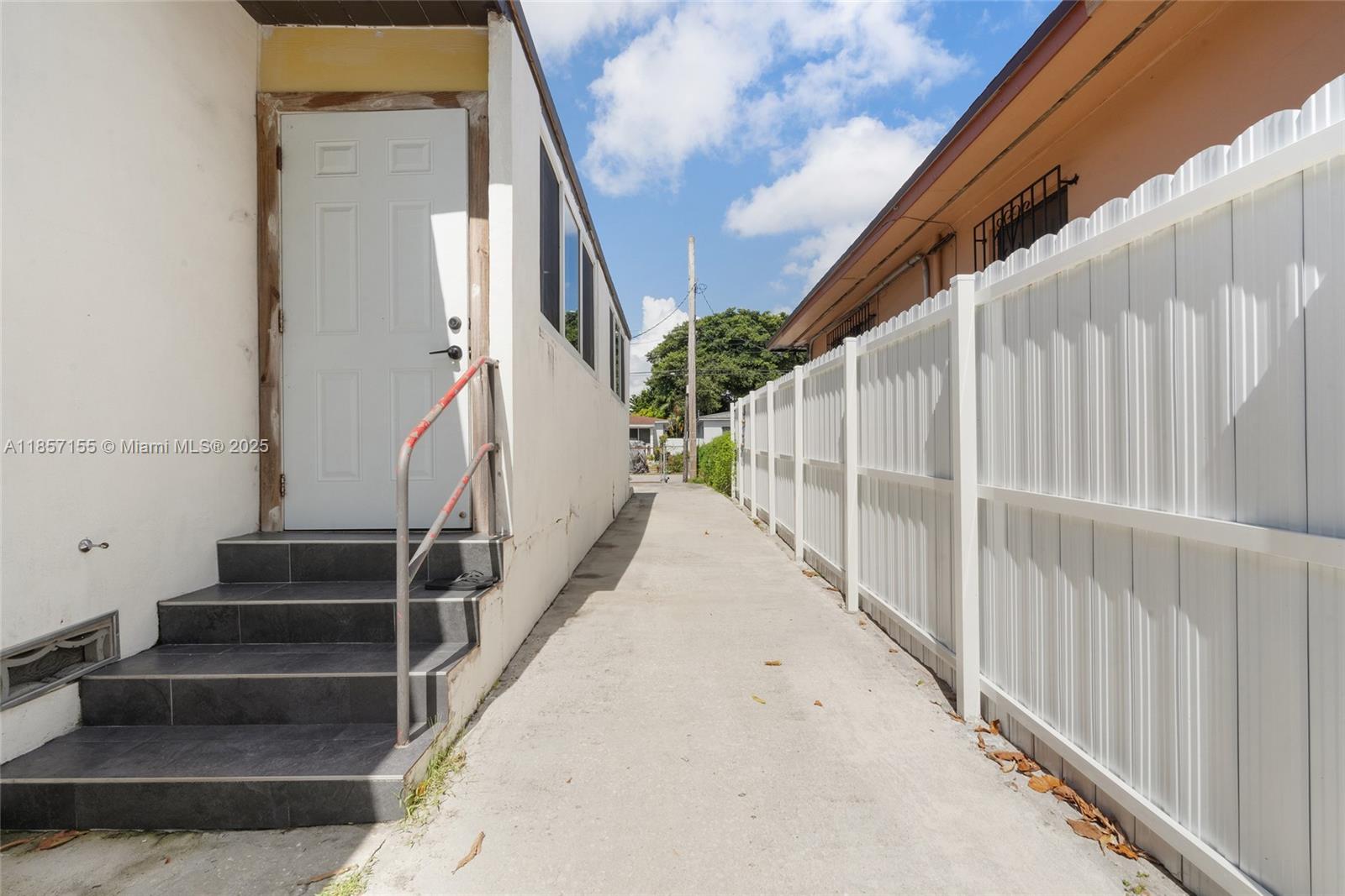 W FLAGLER PK - Residential