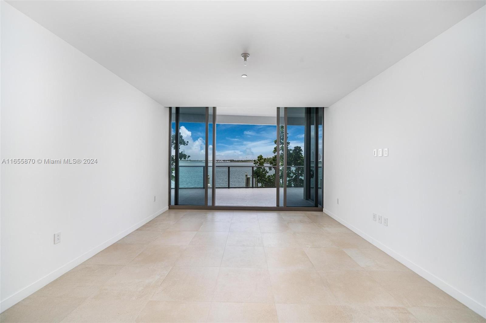 Onda Residences - Residential