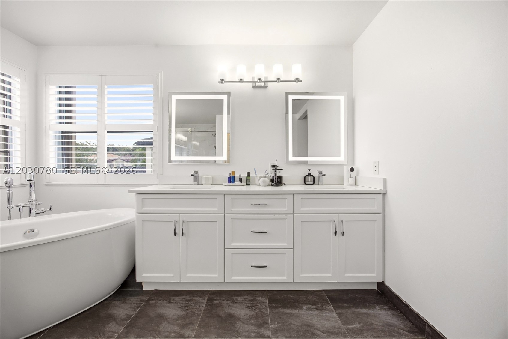 SILVER SHORES (PARCELS A - Residential