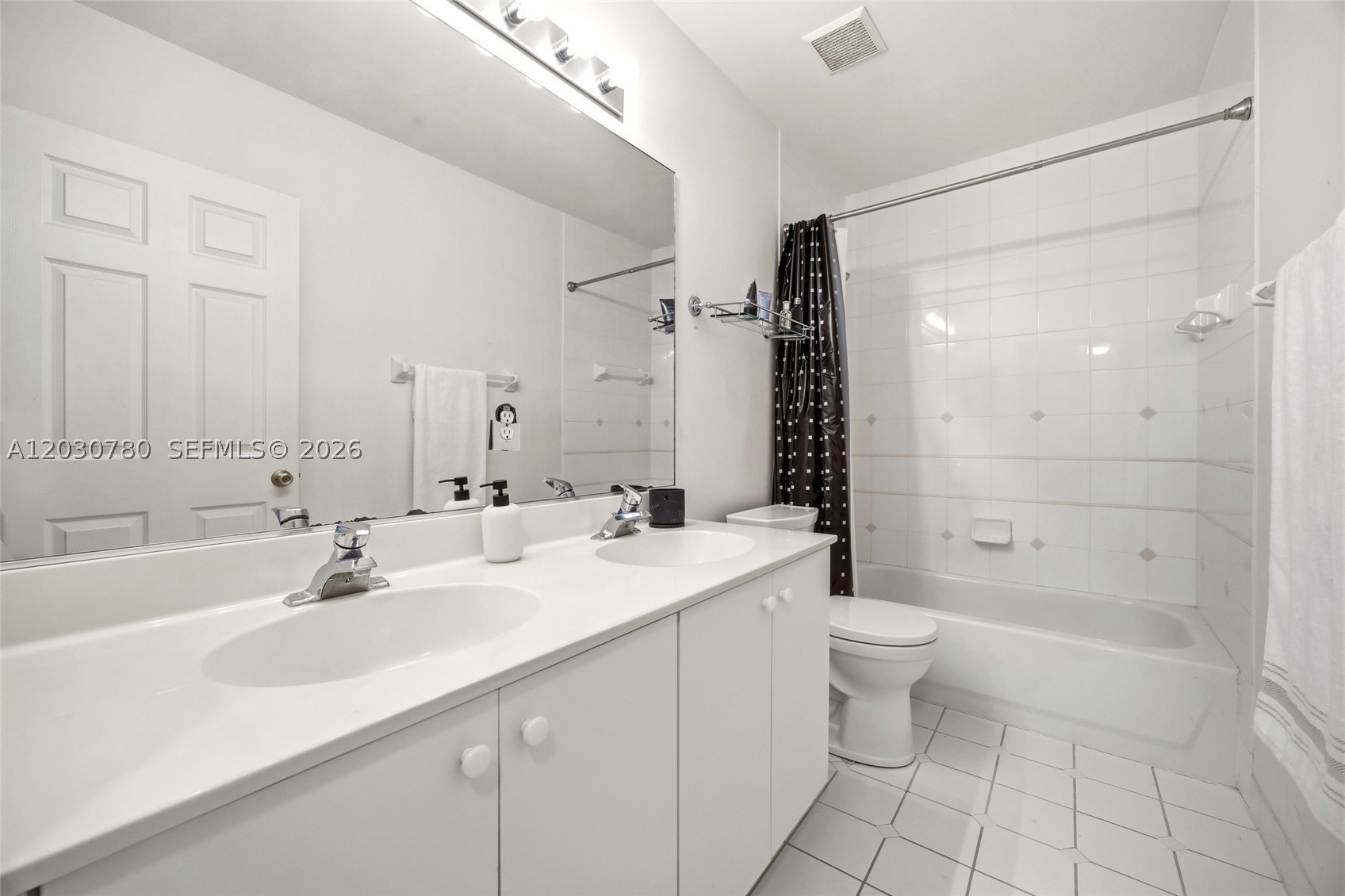 SILVER SHORES (PARCELS A - Residential