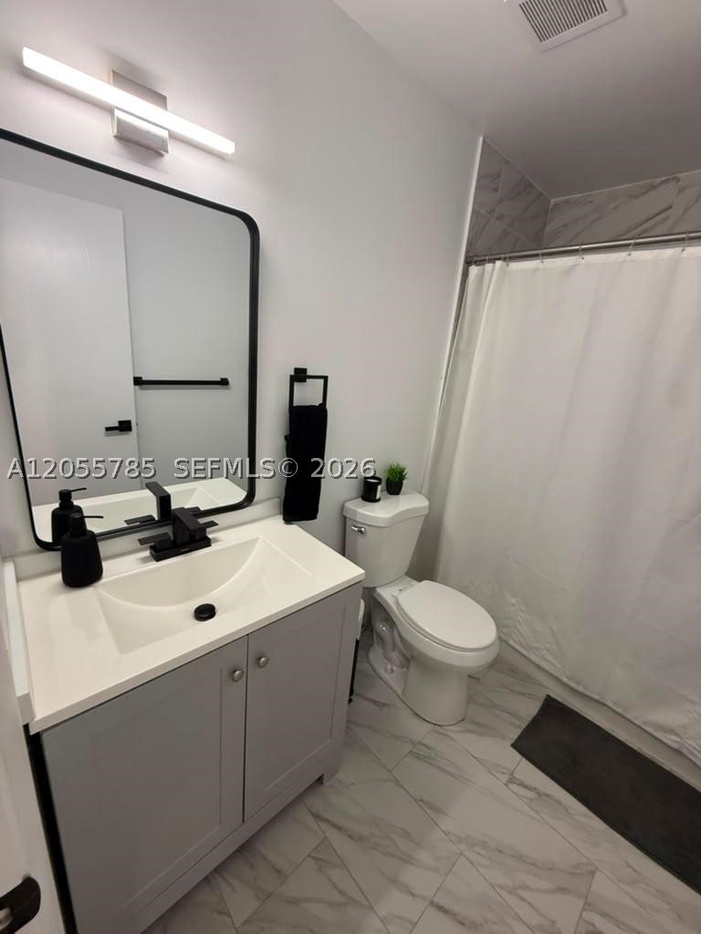 ARROWHEAD GOLF AND TENNIS - Residential Lease