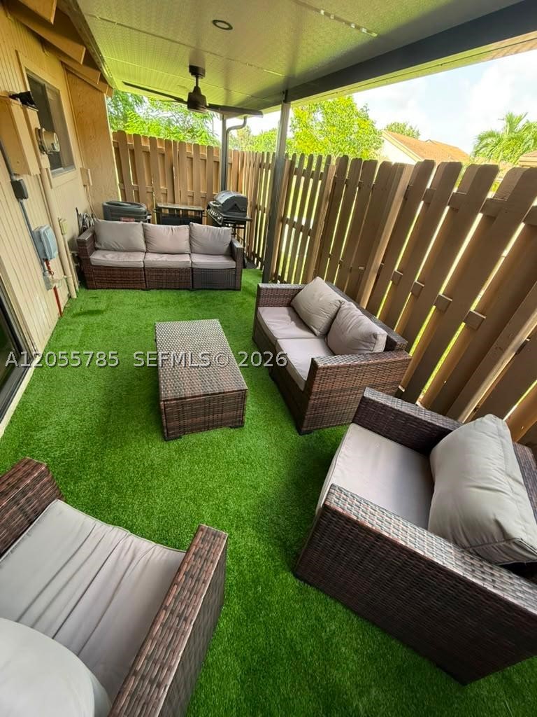 ARROWHEAD GOLF AND TENNIS - Residential Lease