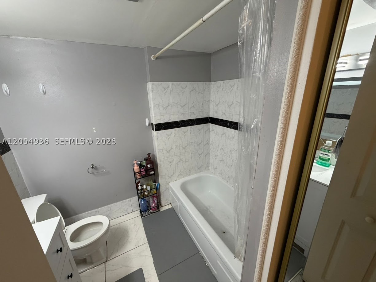 BAY PLACE CONDO - Residential Lease