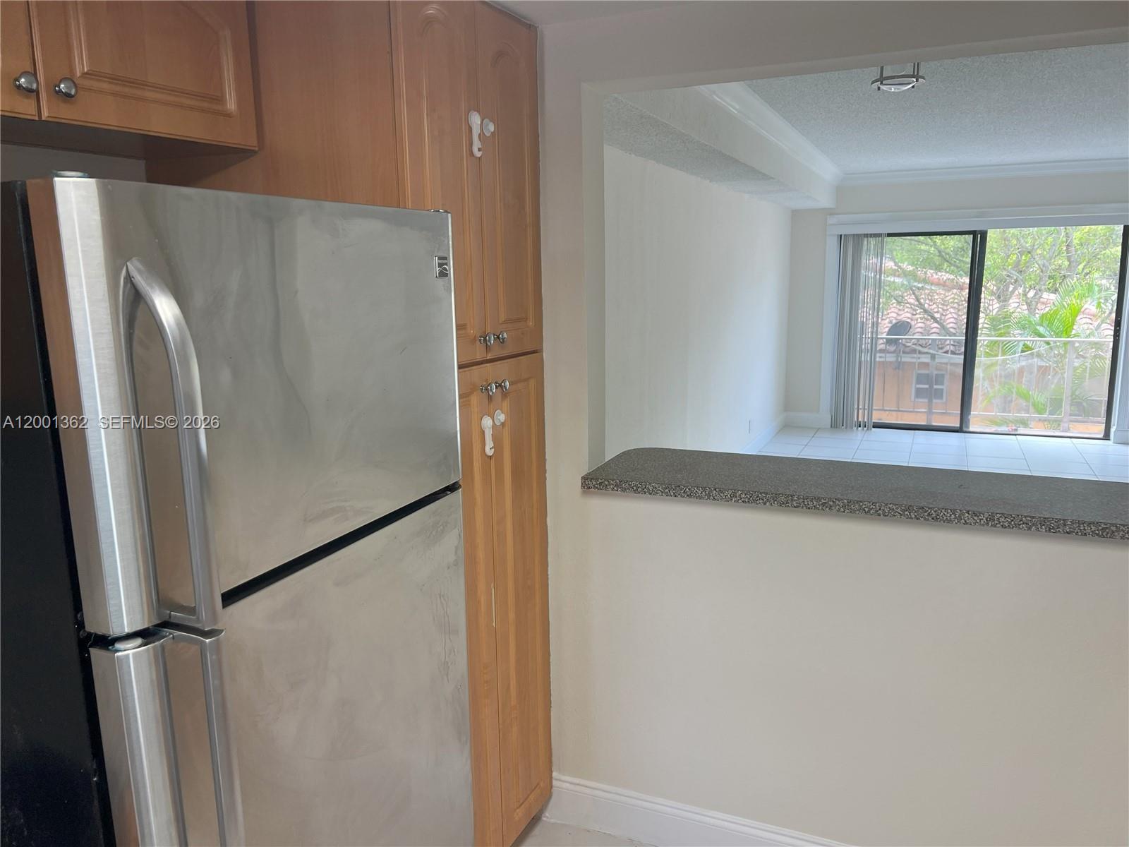 3/2 CONDO IN A POPULAR COMPLEX. THE APARTMENT IS LAID OUT AS A TOWNHOUSE. VERY SPACIOUS. RECENTLY RENOVATED AND SHOWS WELL. INVESTORS WELCOME. ALSO LISTED FOR RENT FOR $2200. GREAT LOCATION CLOSE TO PUBLIX, COSTCO AND WALMART. AS PER ASSOCIATION THEY REQUIRE CREDIT SCORE OF 700