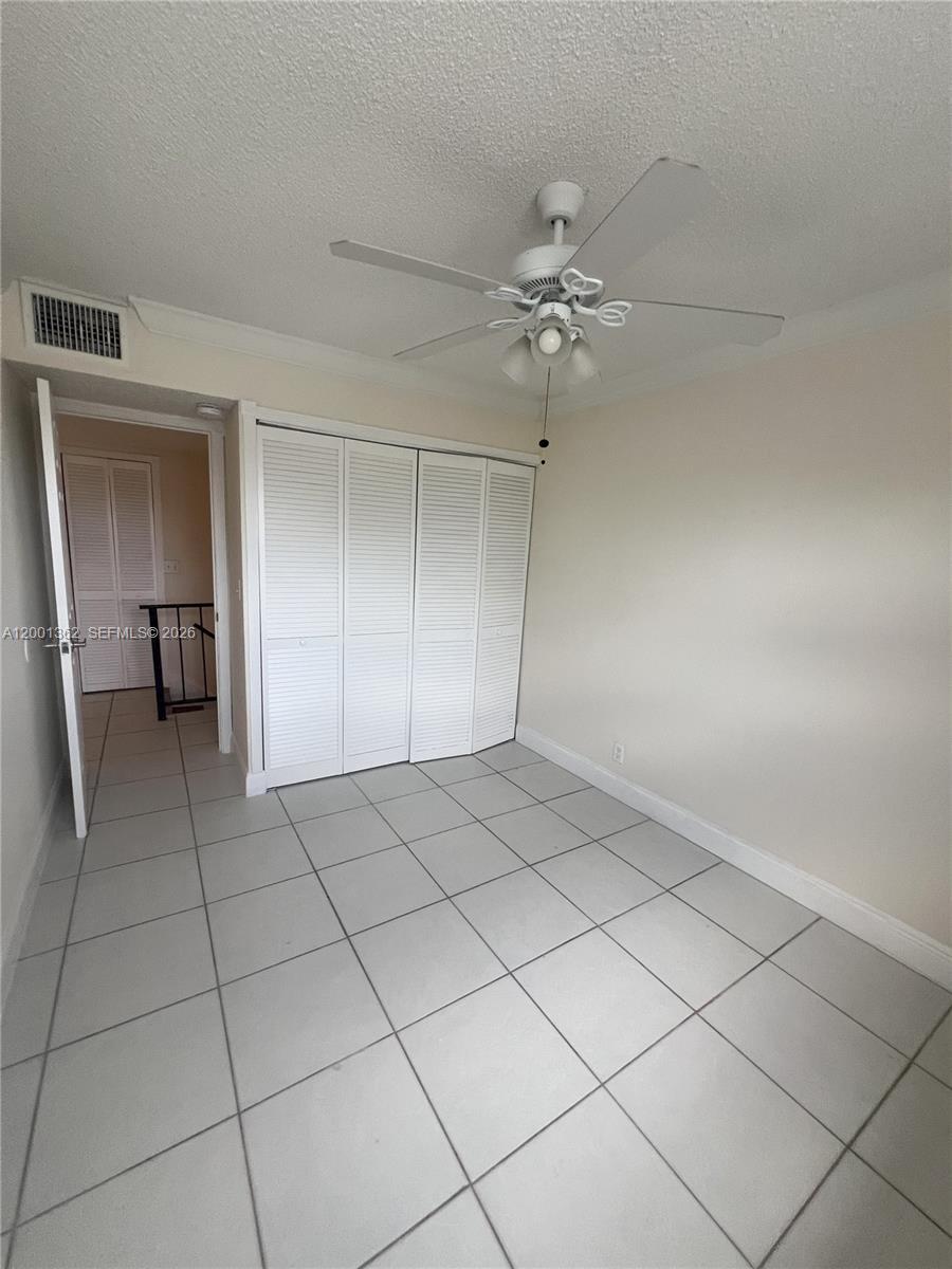 CORAL SPRINGS ESTATE TOWN - Residential
