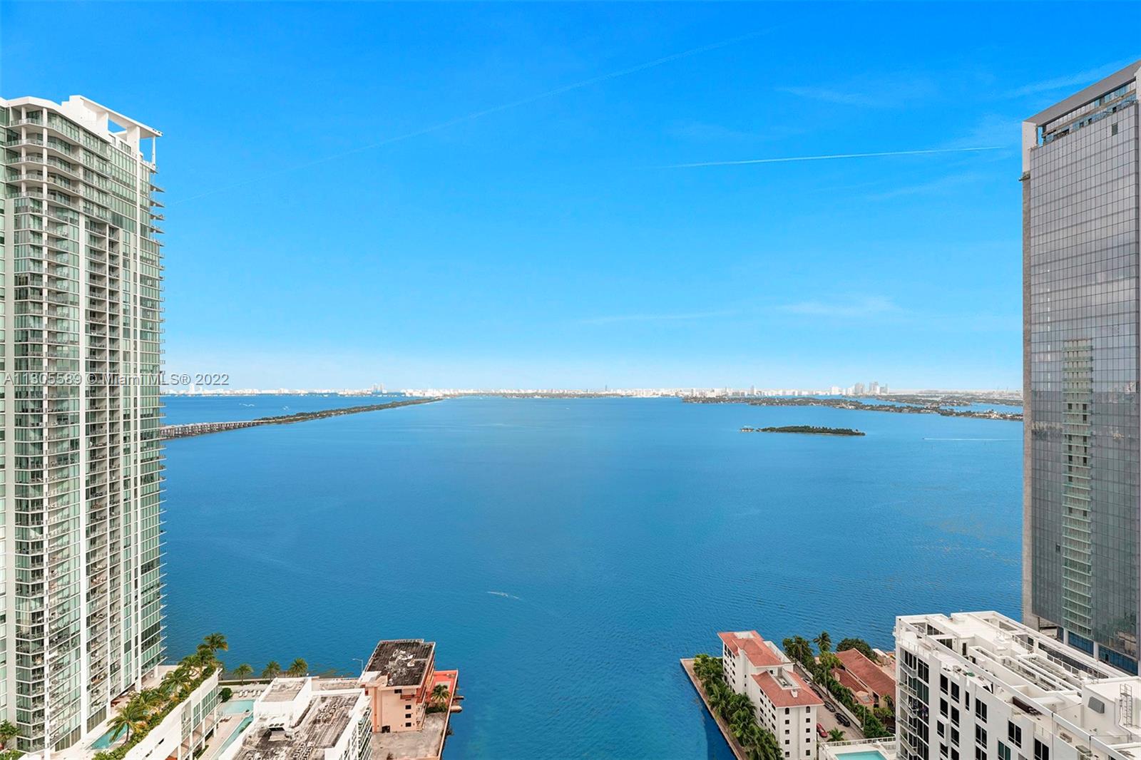 ICON BAY CONDO - Residential