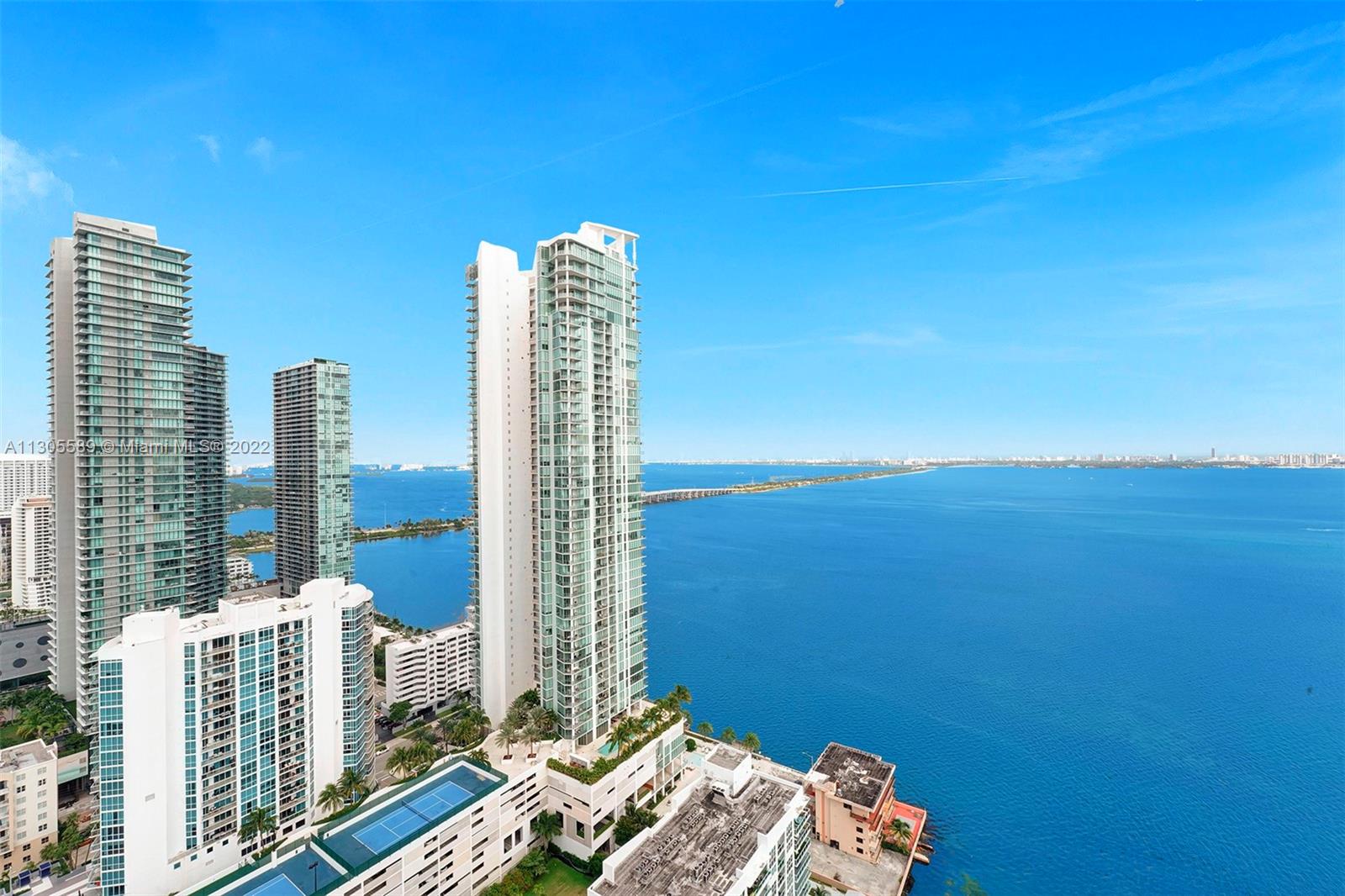 ICON BAY CONDO - Residential