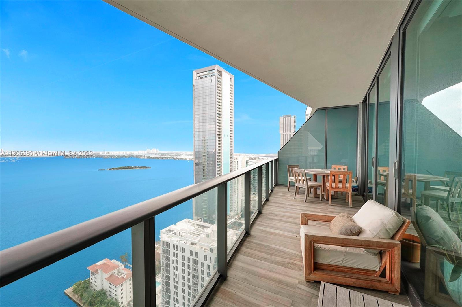 ICON BAY CONDO - Residential