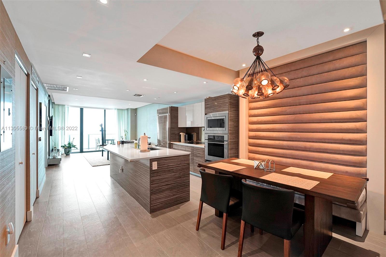 ICON BAY CONDO - Residential