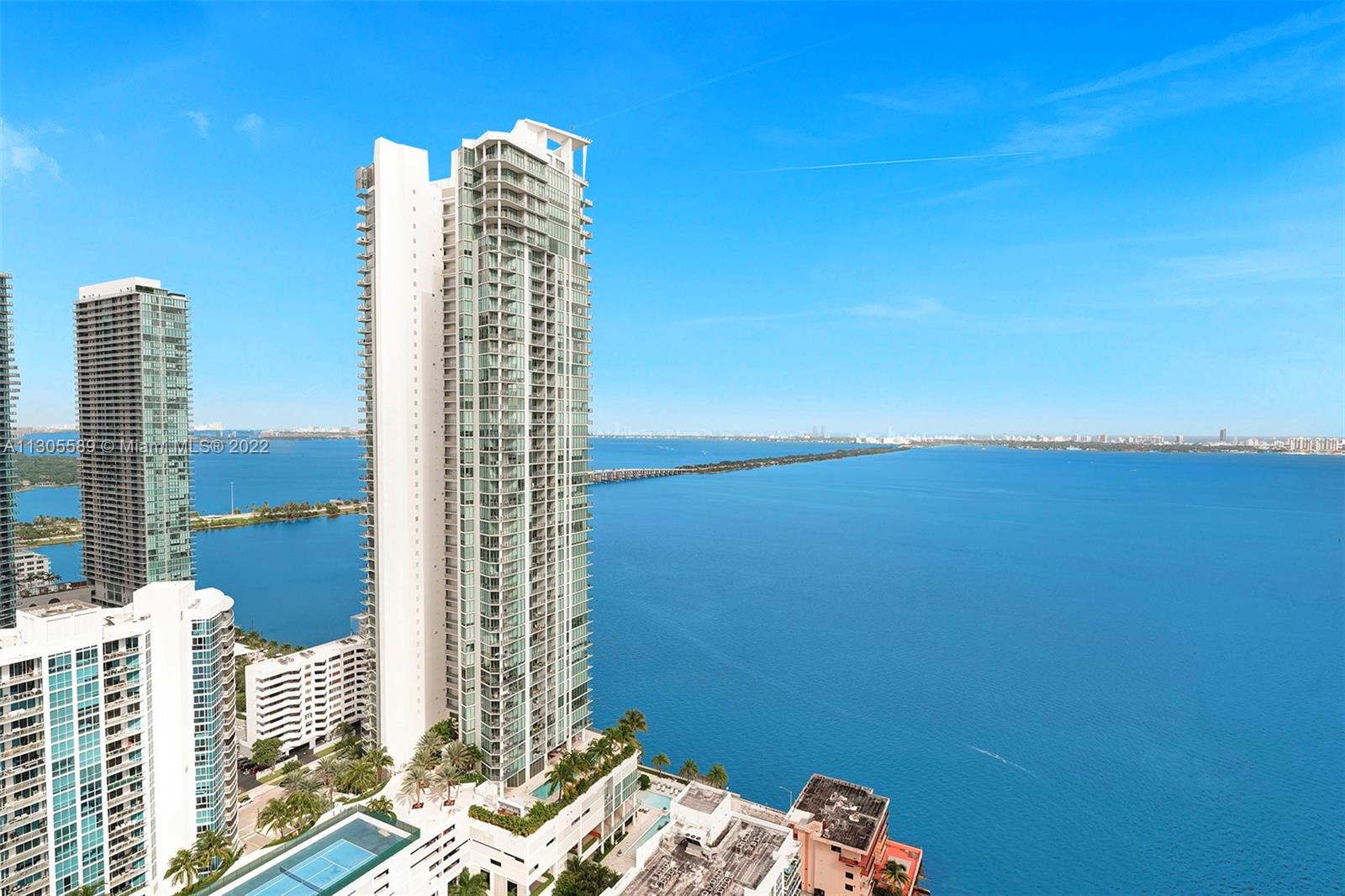 ICON BAY CONDO - Residential