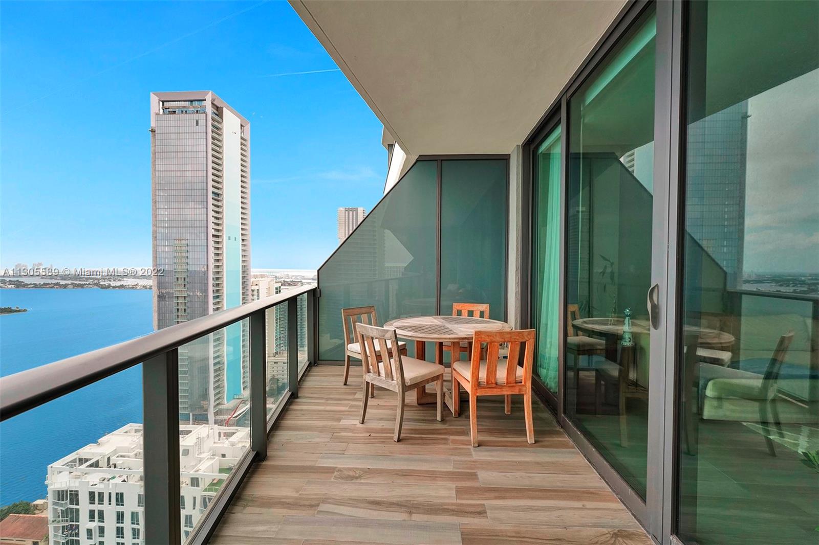 ICON BAY CONDO - Residential