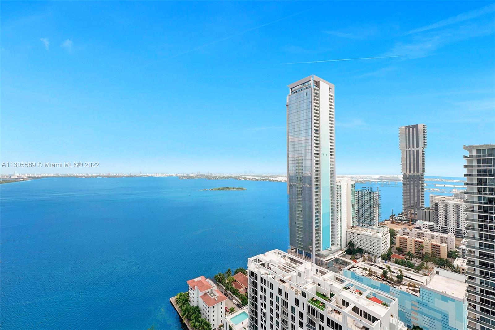 ICON BAY CONDO - Residential