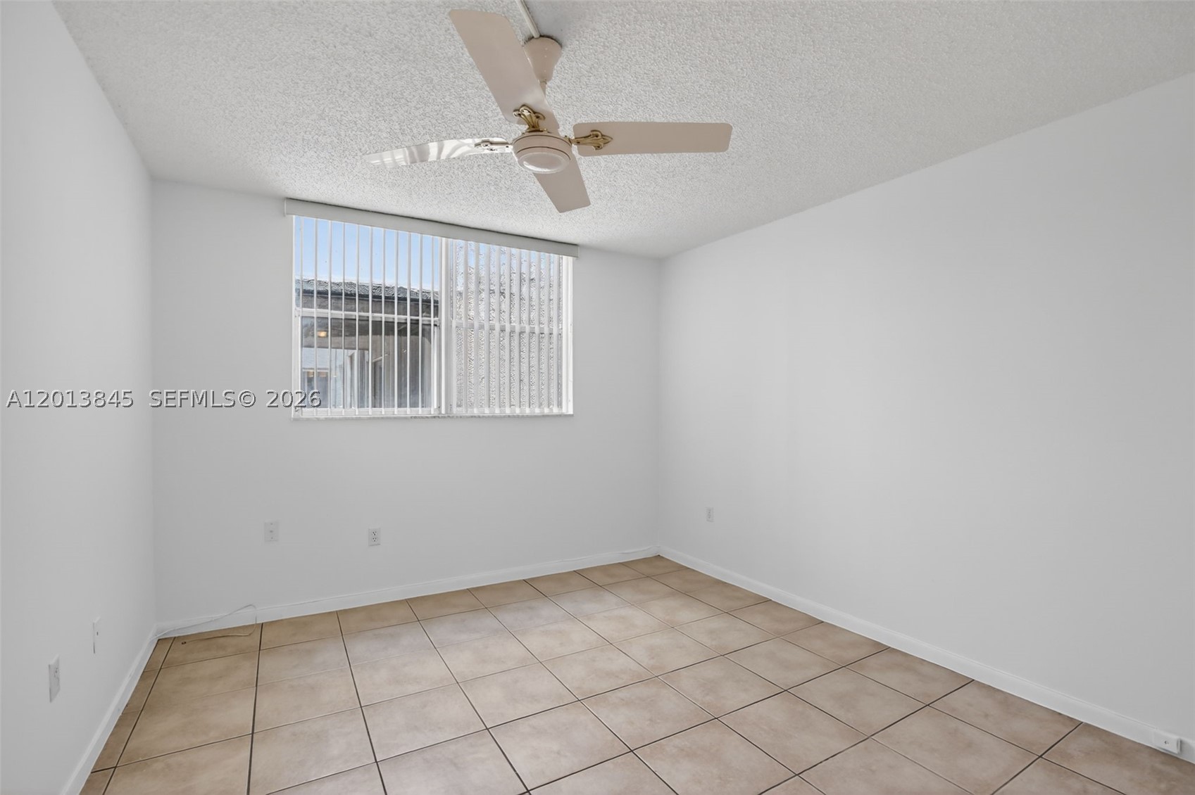 LIME BAY CONDOMINIUM 4 - Residential