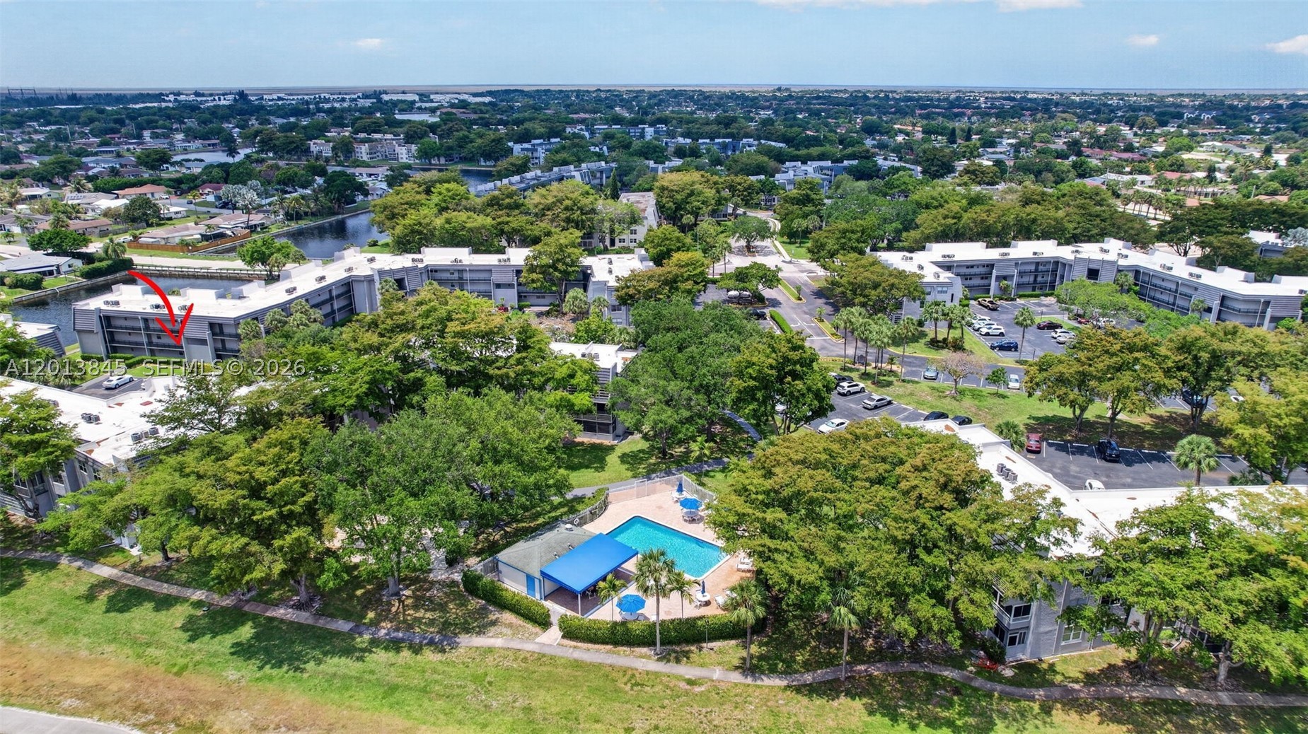 LIME BAY CONDOMINIUM 4 - Residential