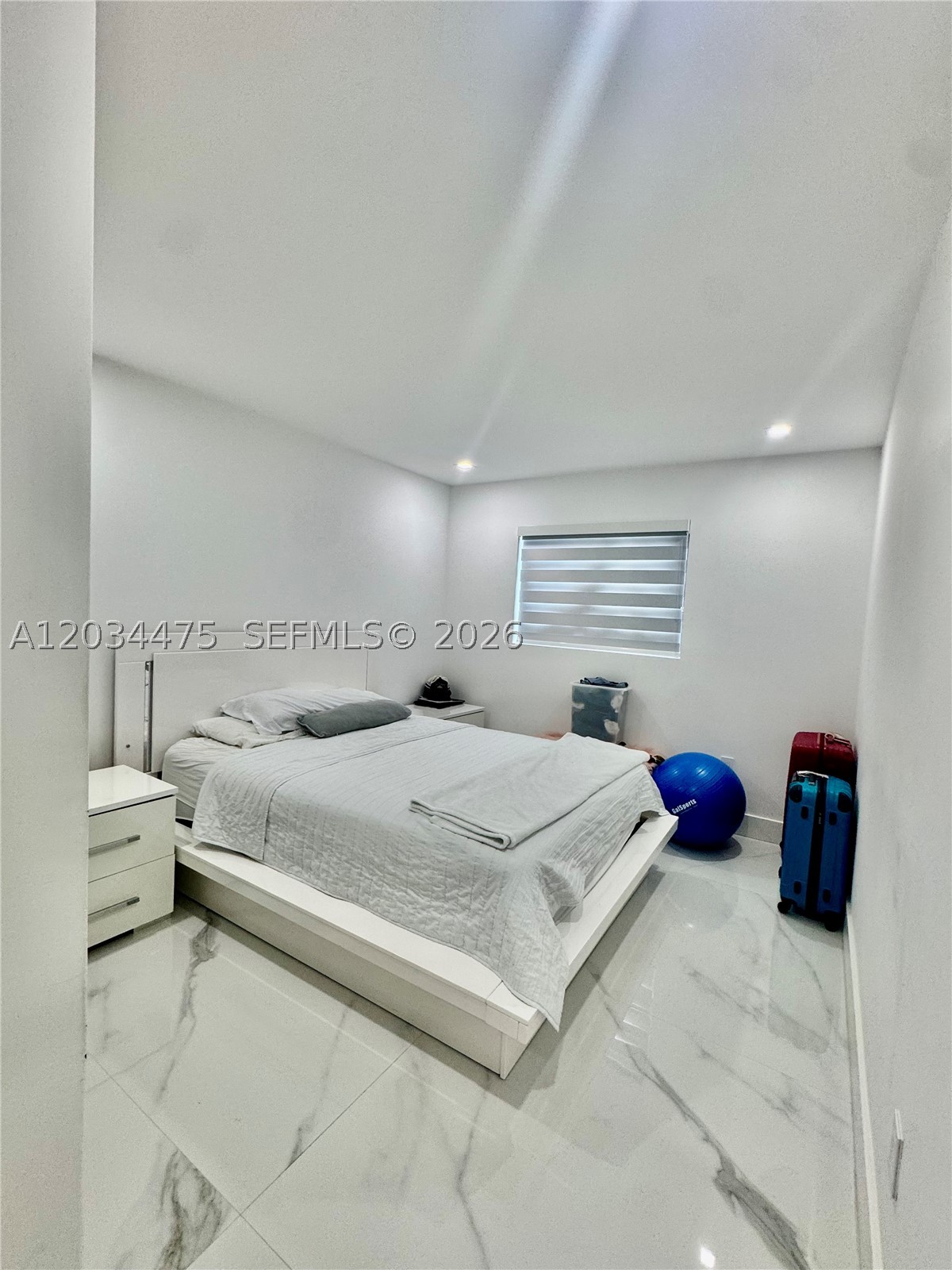 AMERICAN HOMES - Residential