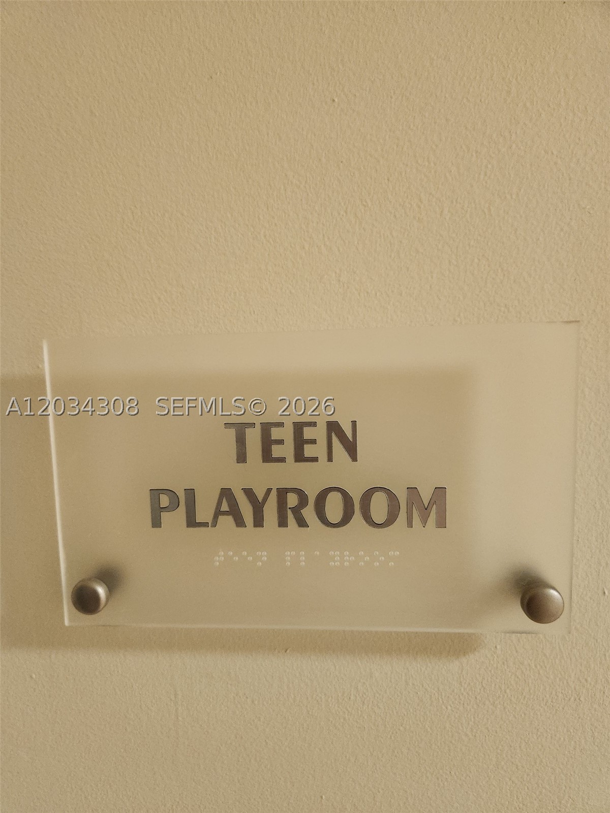 BLUE DIAMOND CONDO - Residential Lease