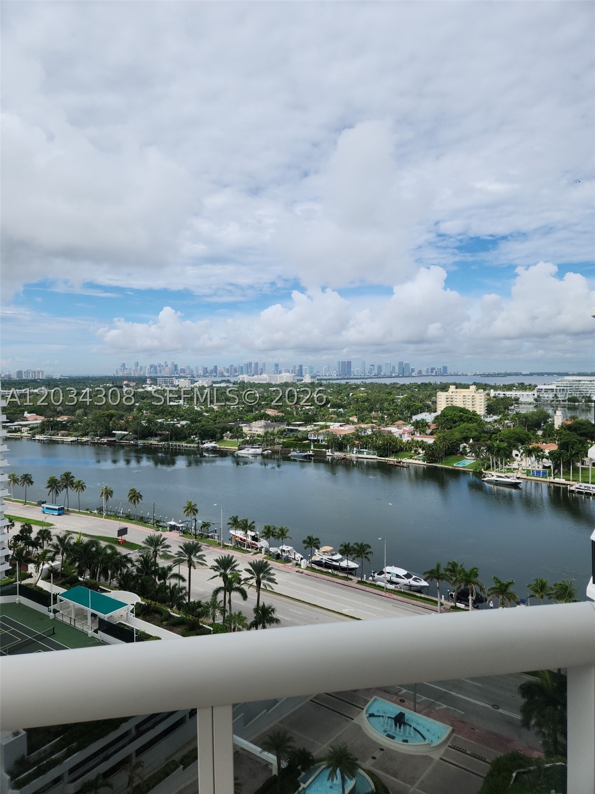 BLUE DIAMOND CONDO - Residential Lease