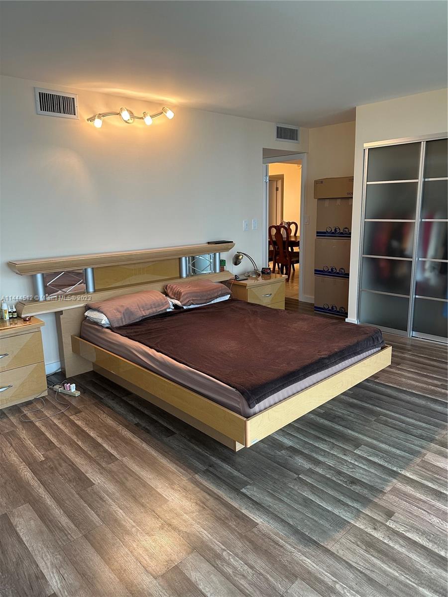 TOWER AT BISCAYNE COVE CO - Residential