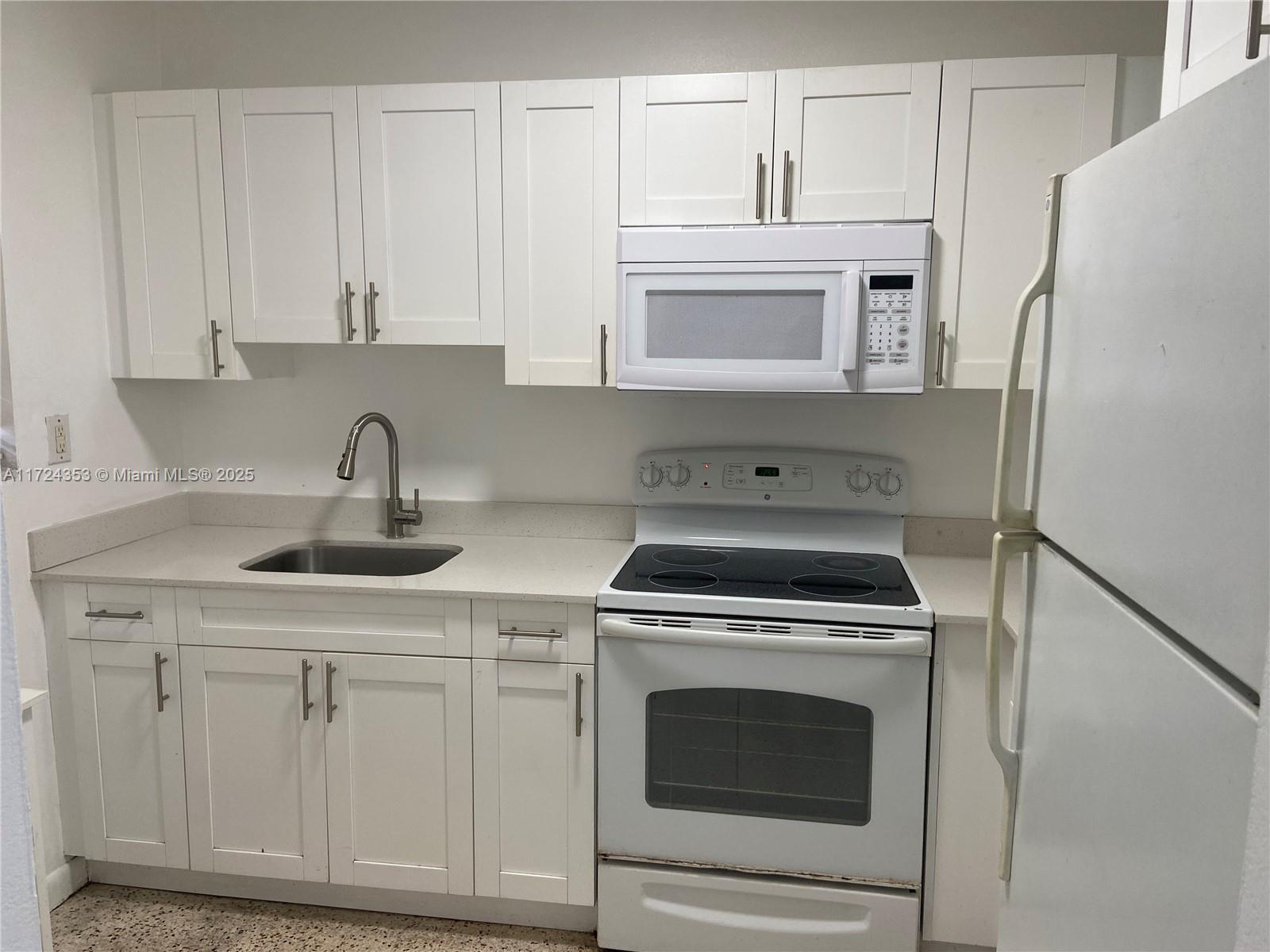 GUERNICA CONDO - Residential Lease