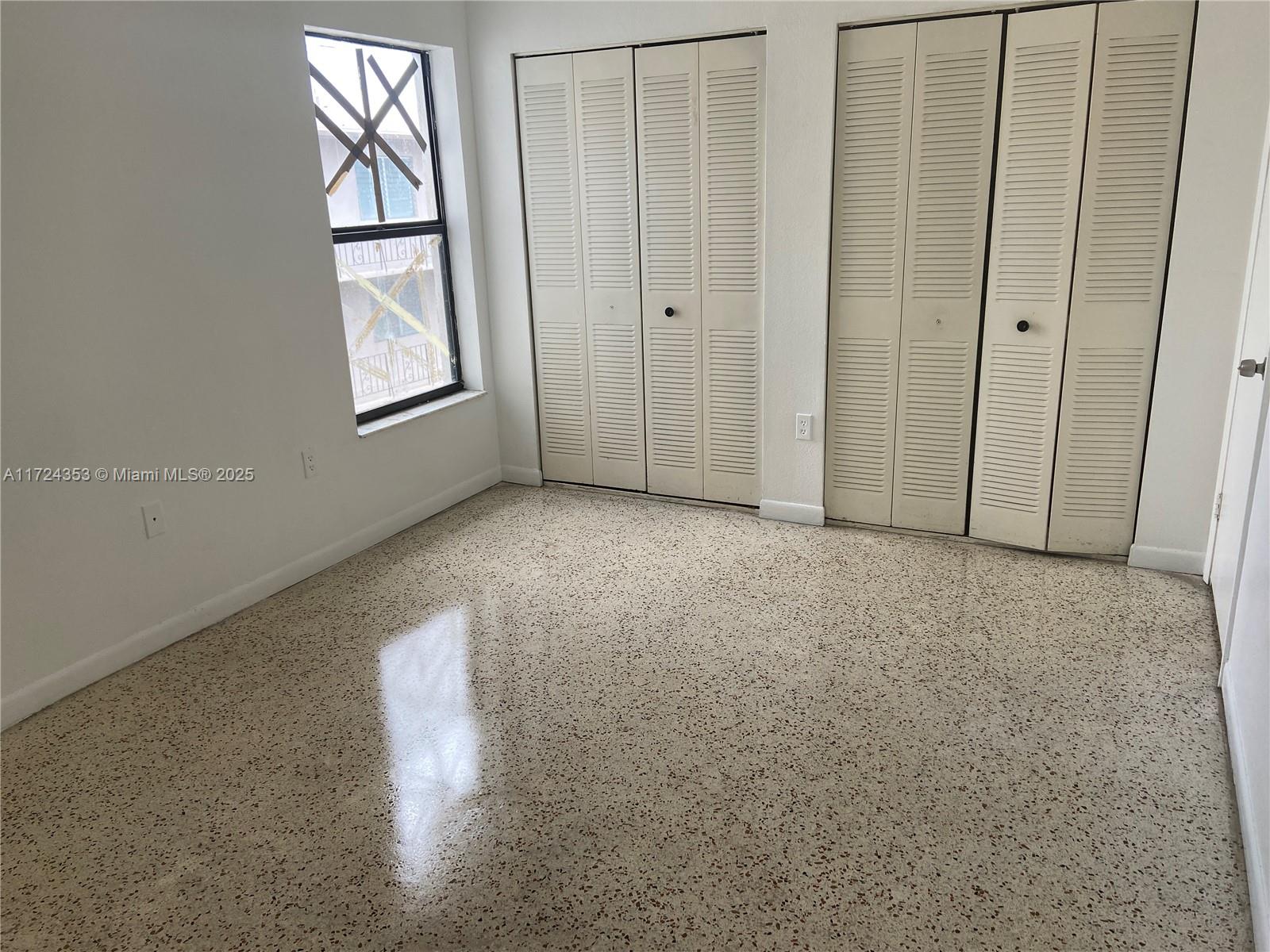 GUERNICA CONDO - Residential Lease