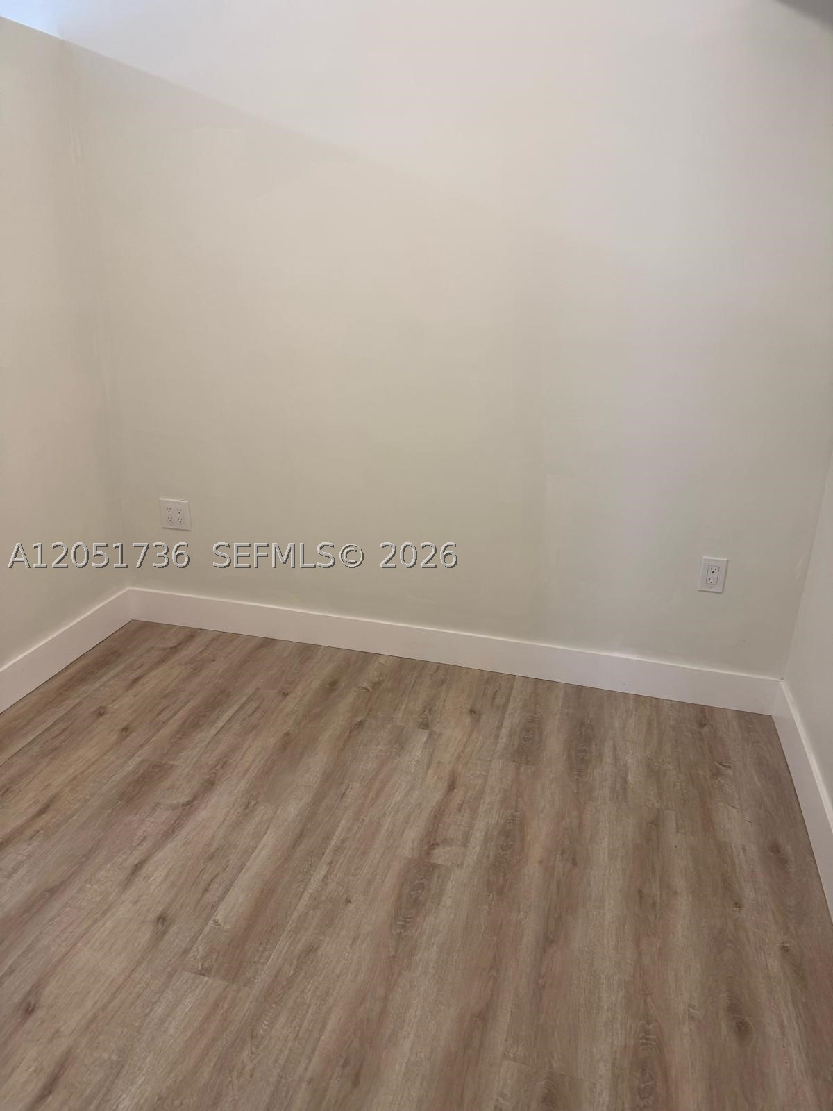 SUNRISE GOLF VILLAGE SEC - Residential Lease
