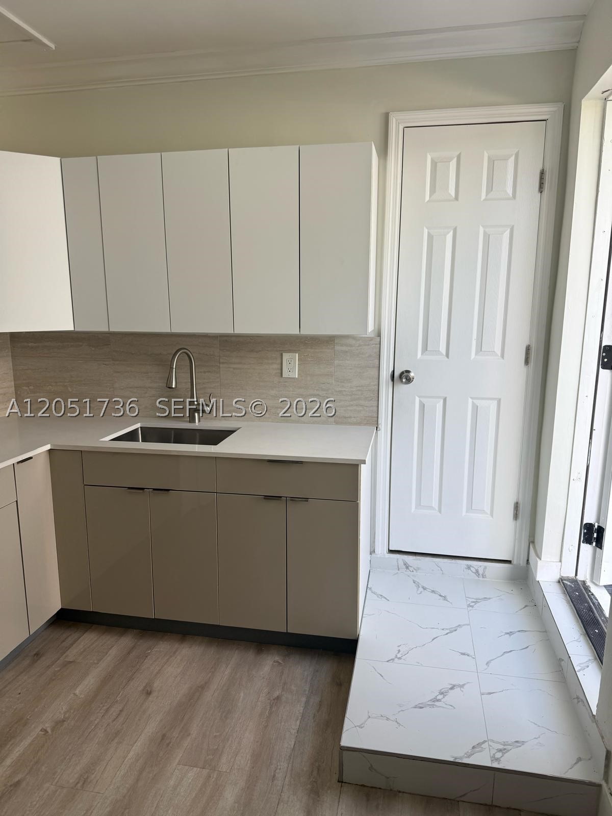 SUNRISE GOLF VILLAGE SEC - Residential Lease