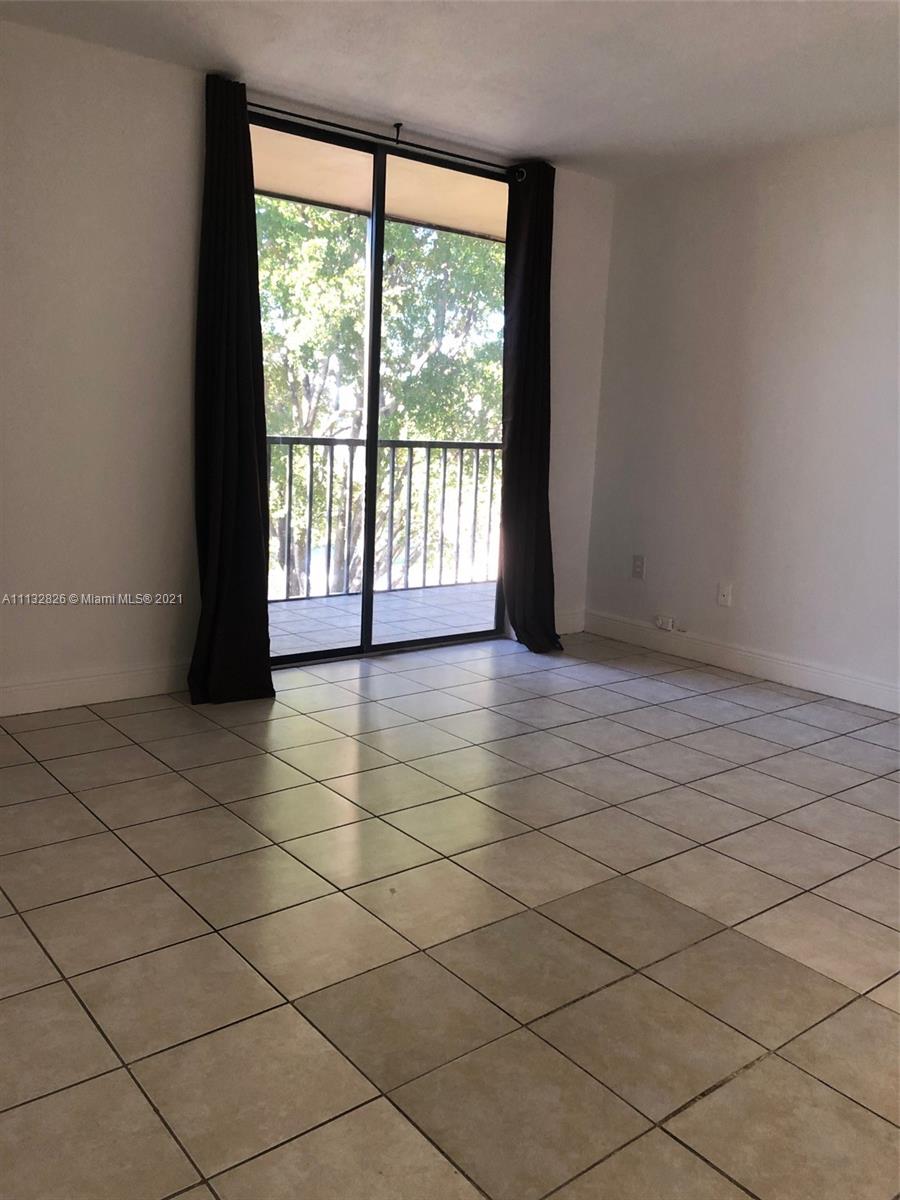 HORIZONS WEST CONDO #5 - Residential