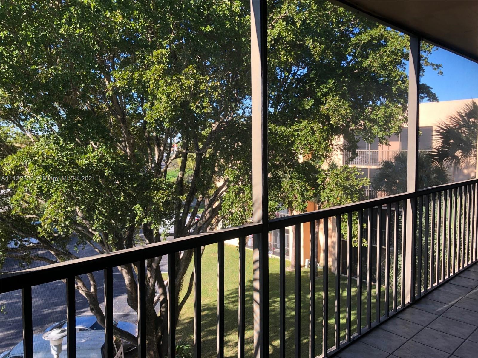 HORIZONS WEST CONDO #5 - Residential