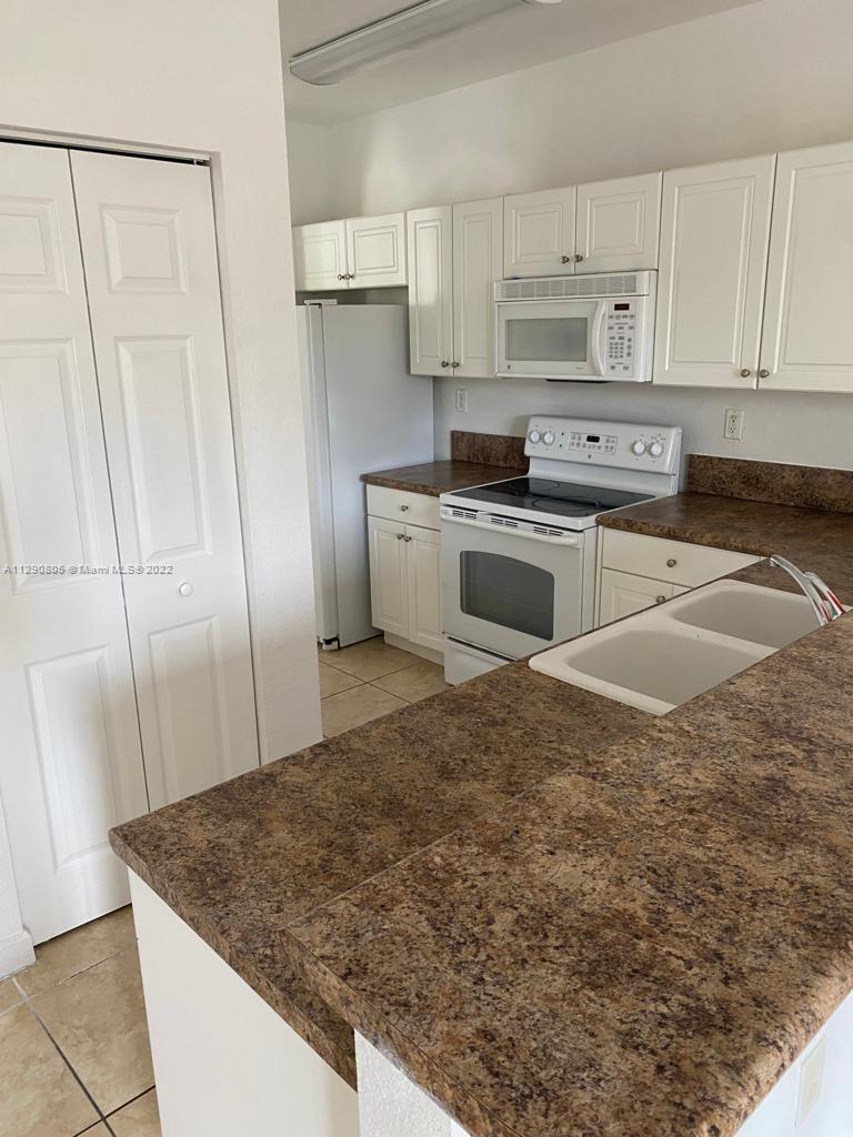 FIJI CONDO NO 2 - Residential Lease