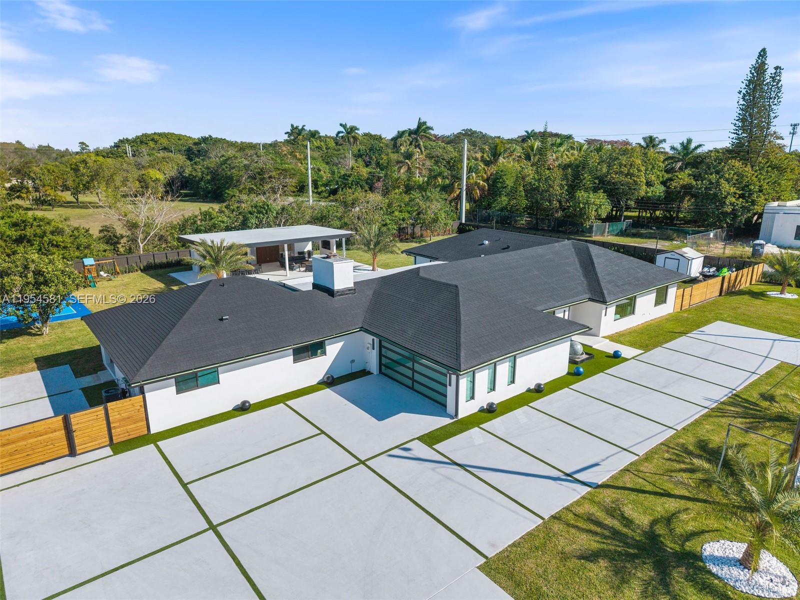 TRIPLETTS ADDN TO GOULDS - Residential
