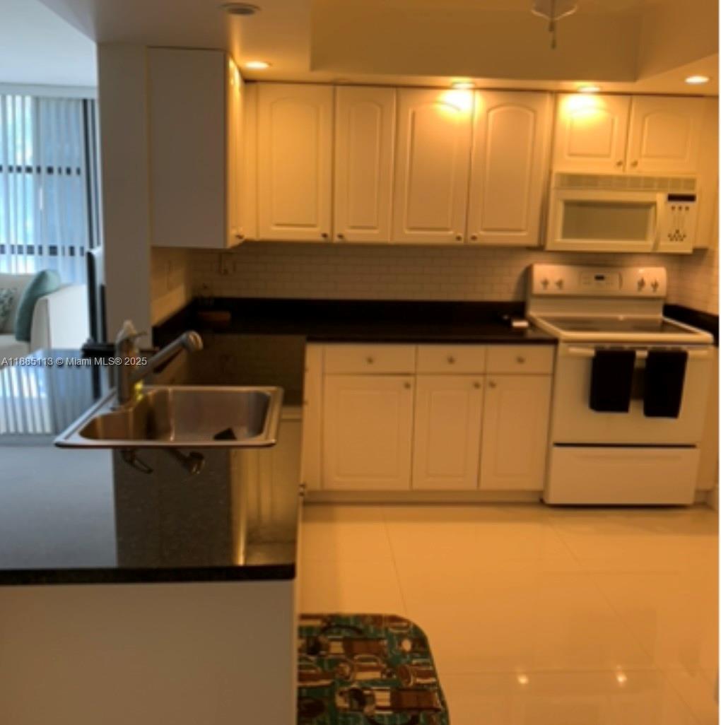 TOWERS OF OCEANVIEW SOUTH - Residential Lease