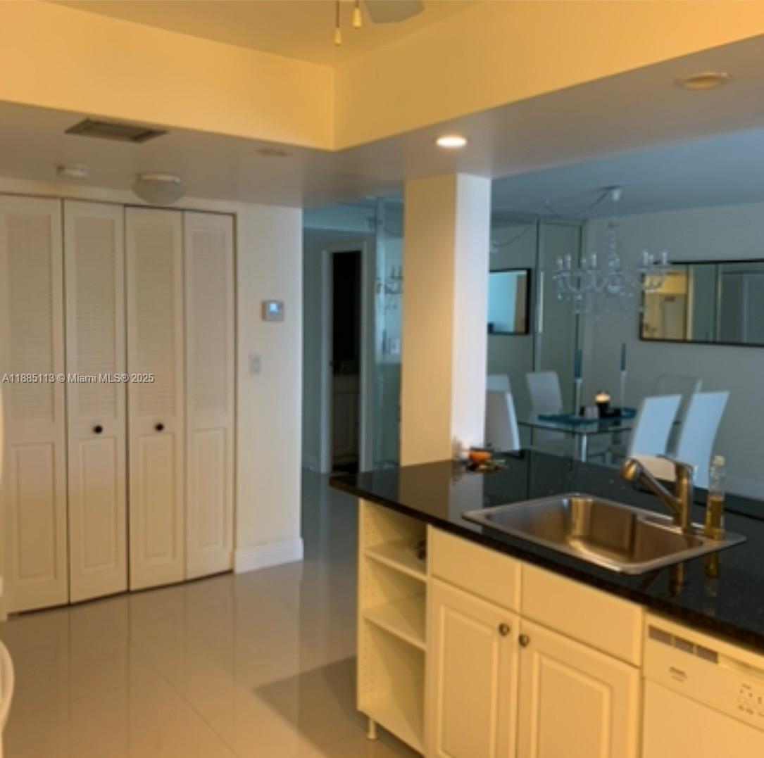 TOWERS OF OCEANVIEW SOUTH - Residential Lease