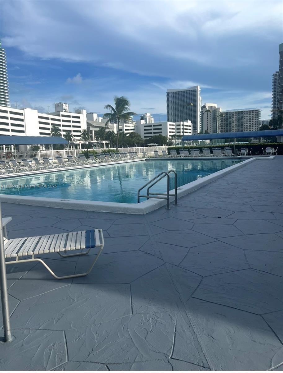 TOWERS OF OCEANVIEW SOUTH - Residential Lease