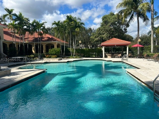EMERALD ISLE AT LAGUNA LA - Residential Lease