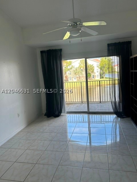 EMERALD ISLE AT LAGUNA LA - Residential Lease