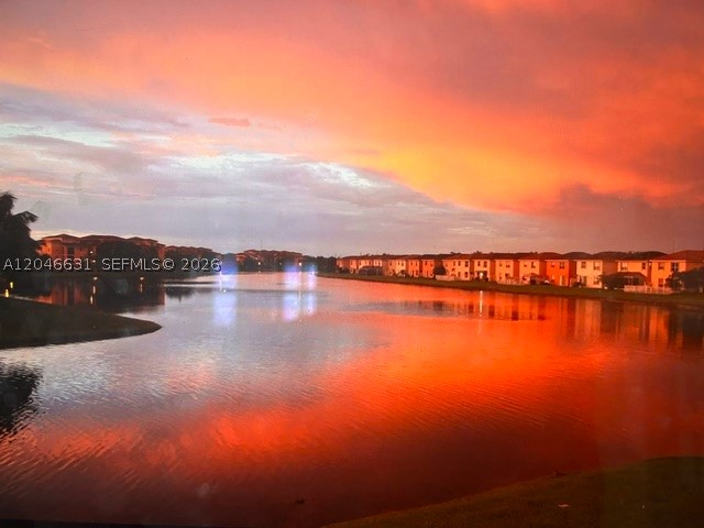 EMERALD ISLE AT LAGUNA LA - Residential Lease