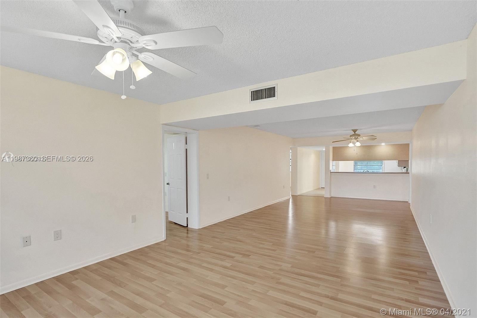 CONDO 21 OF WHITEHALL CON - Residential