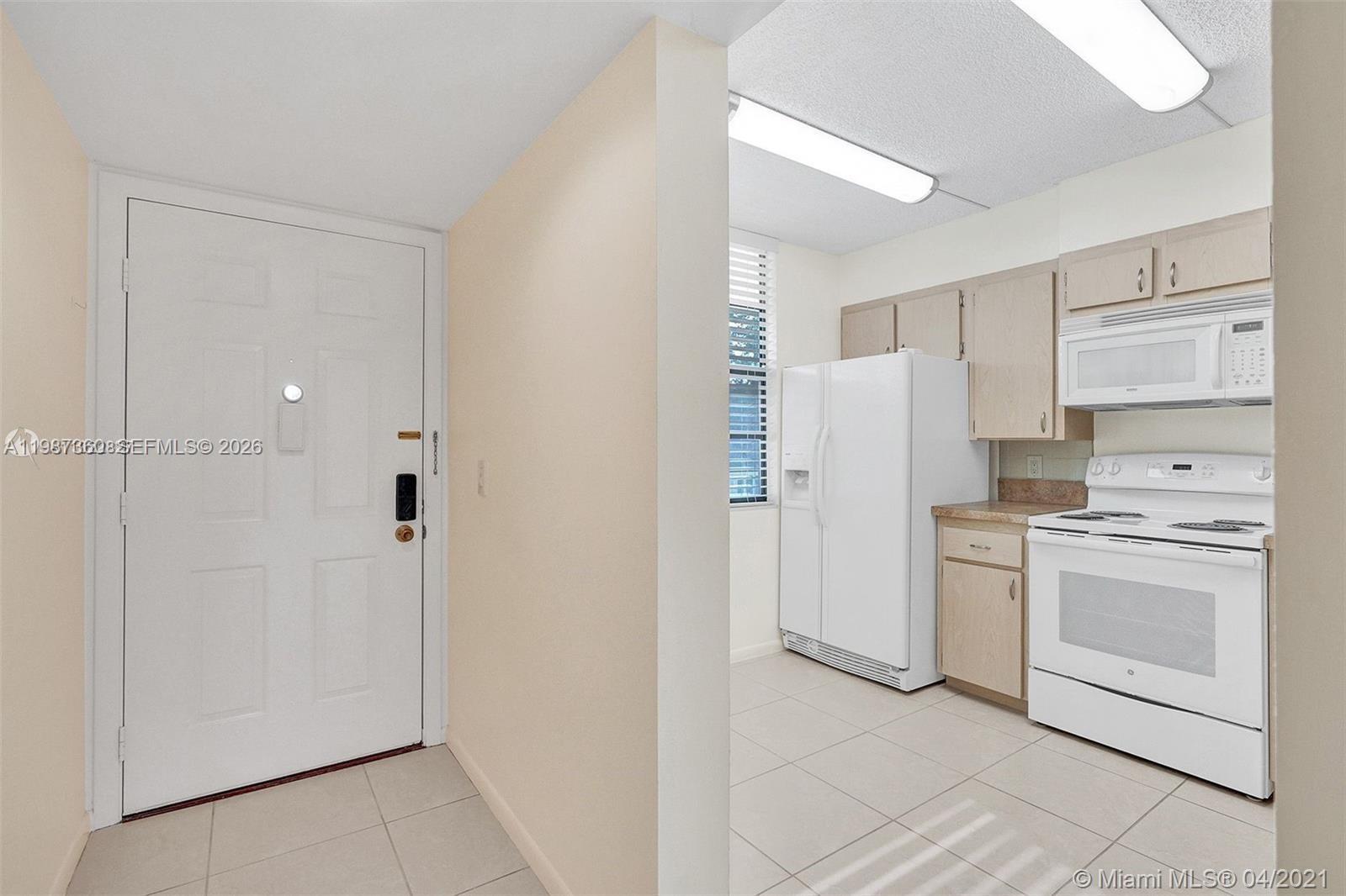 CONDO 21 OF WHITEHALL CON - Residential