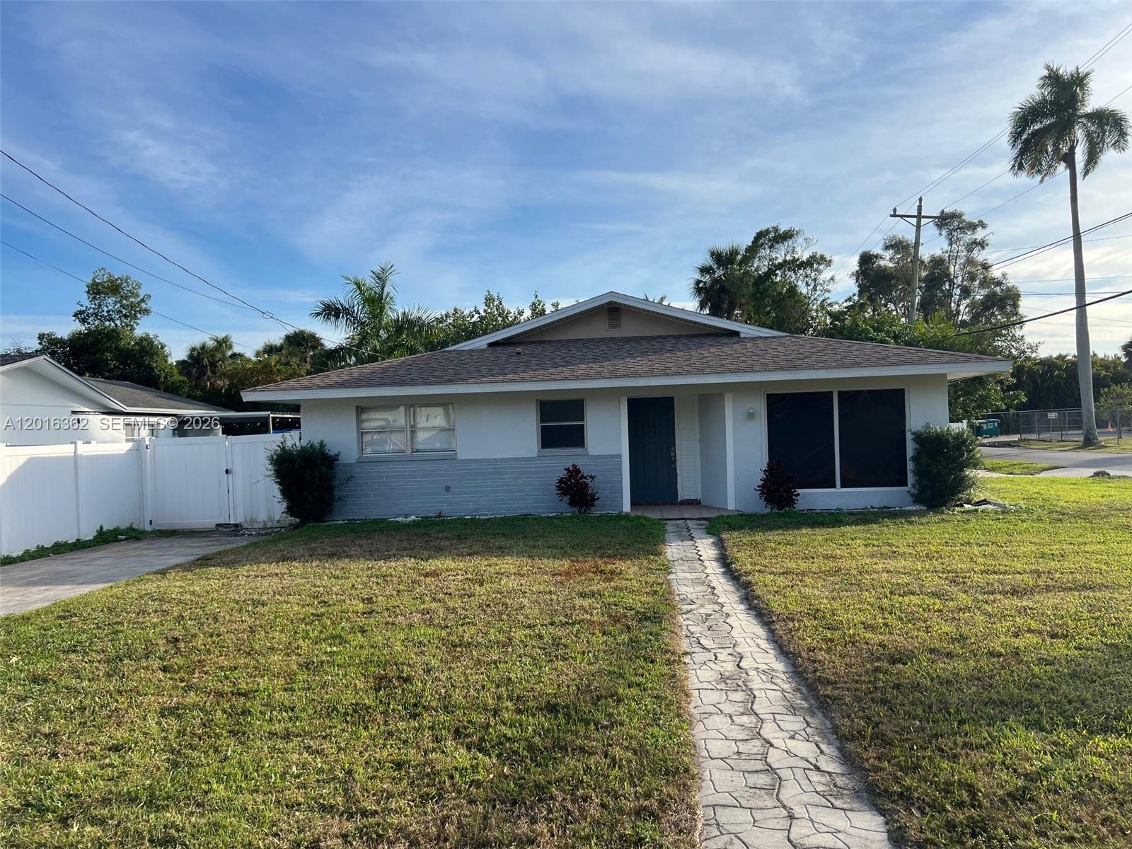 Holeusa - Residential