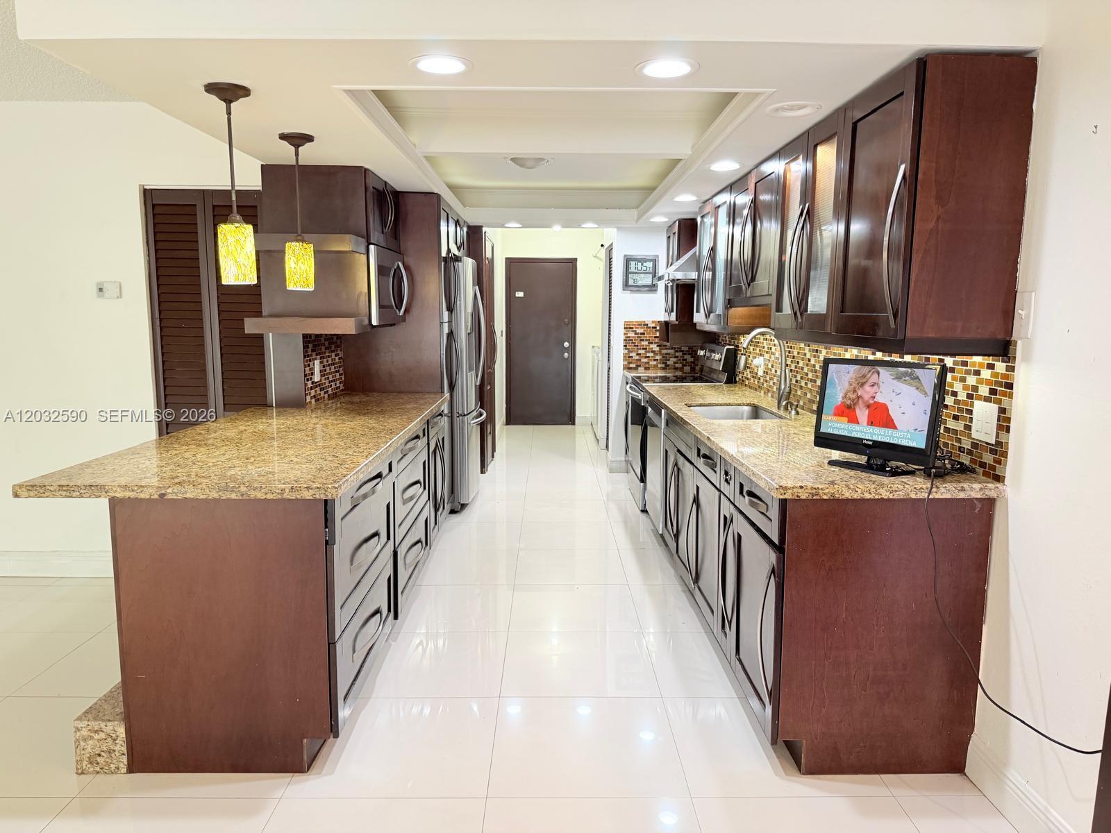 COUNTRY CLUB OF MIAMI FAI - Residential