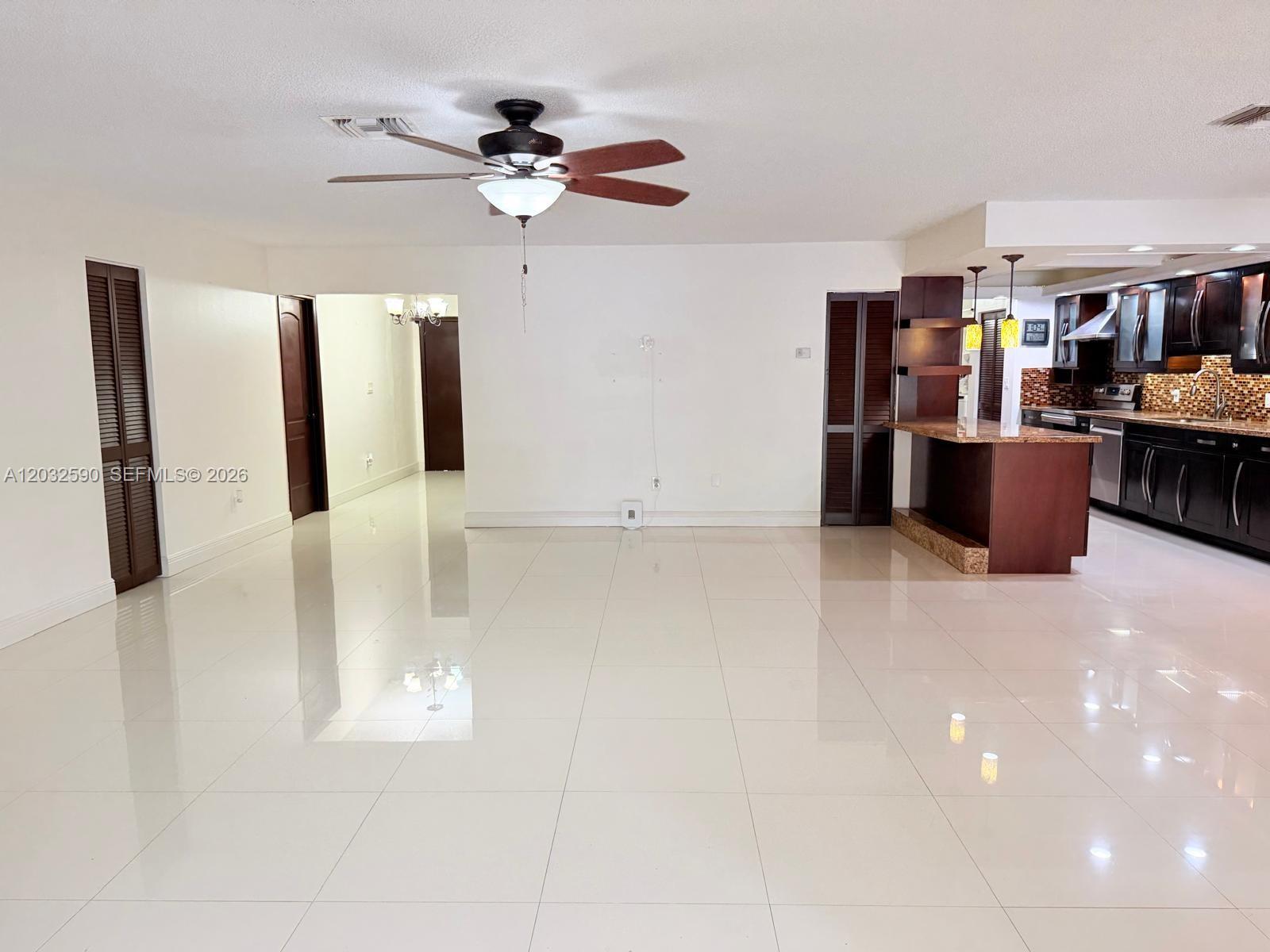 COUNTRY CLUB OF MIAMI FAI - Residential