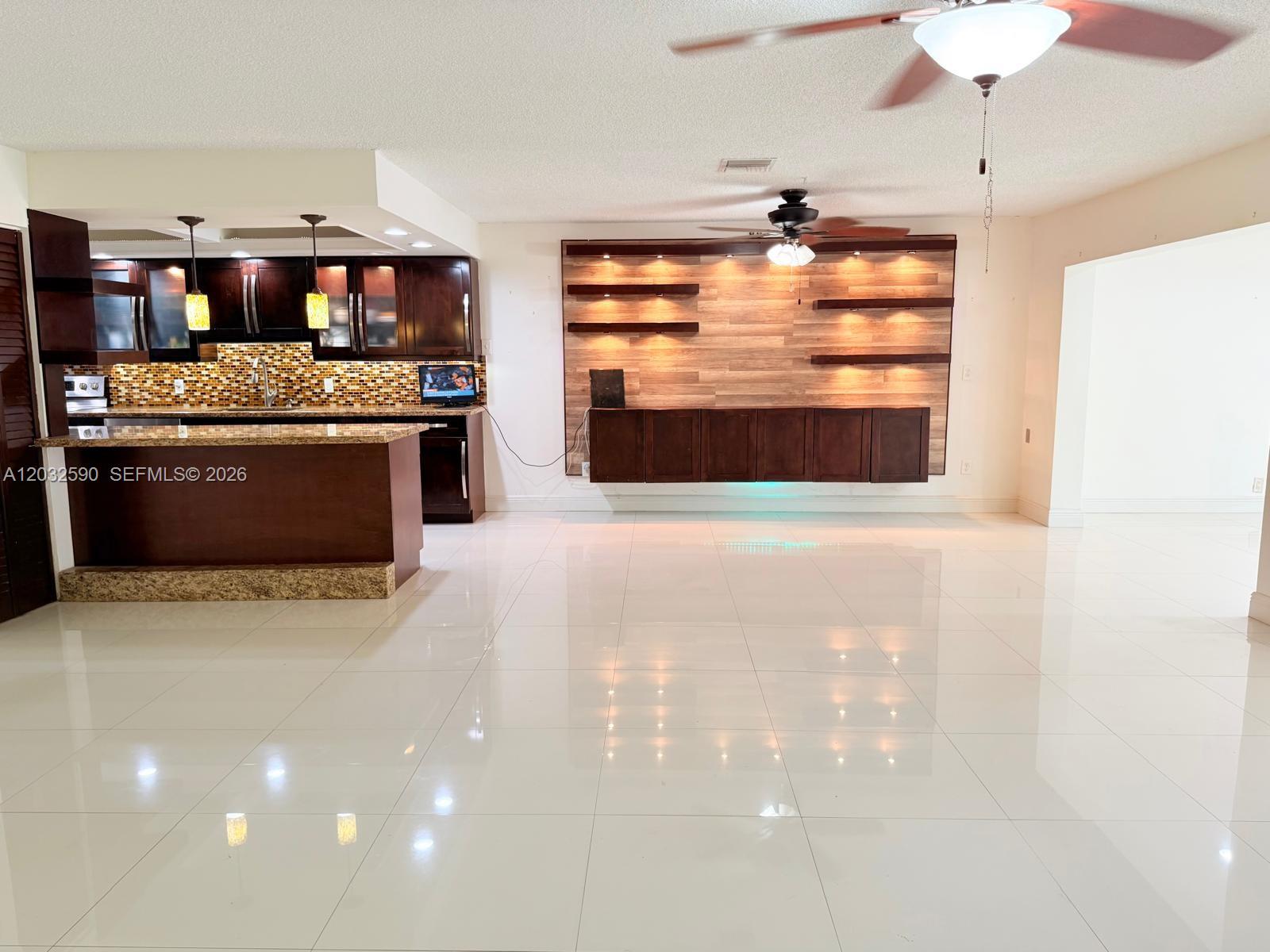 COUNTRY CLUB OF MIAMI FAI - Residential