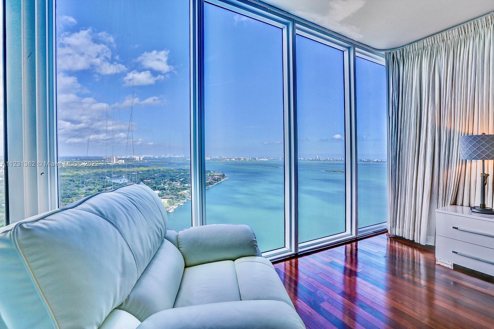 BLUE CONDO - Residential Lease