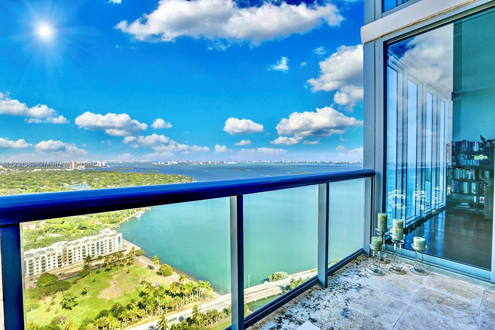 BLUE CONDO - Residential Lease
