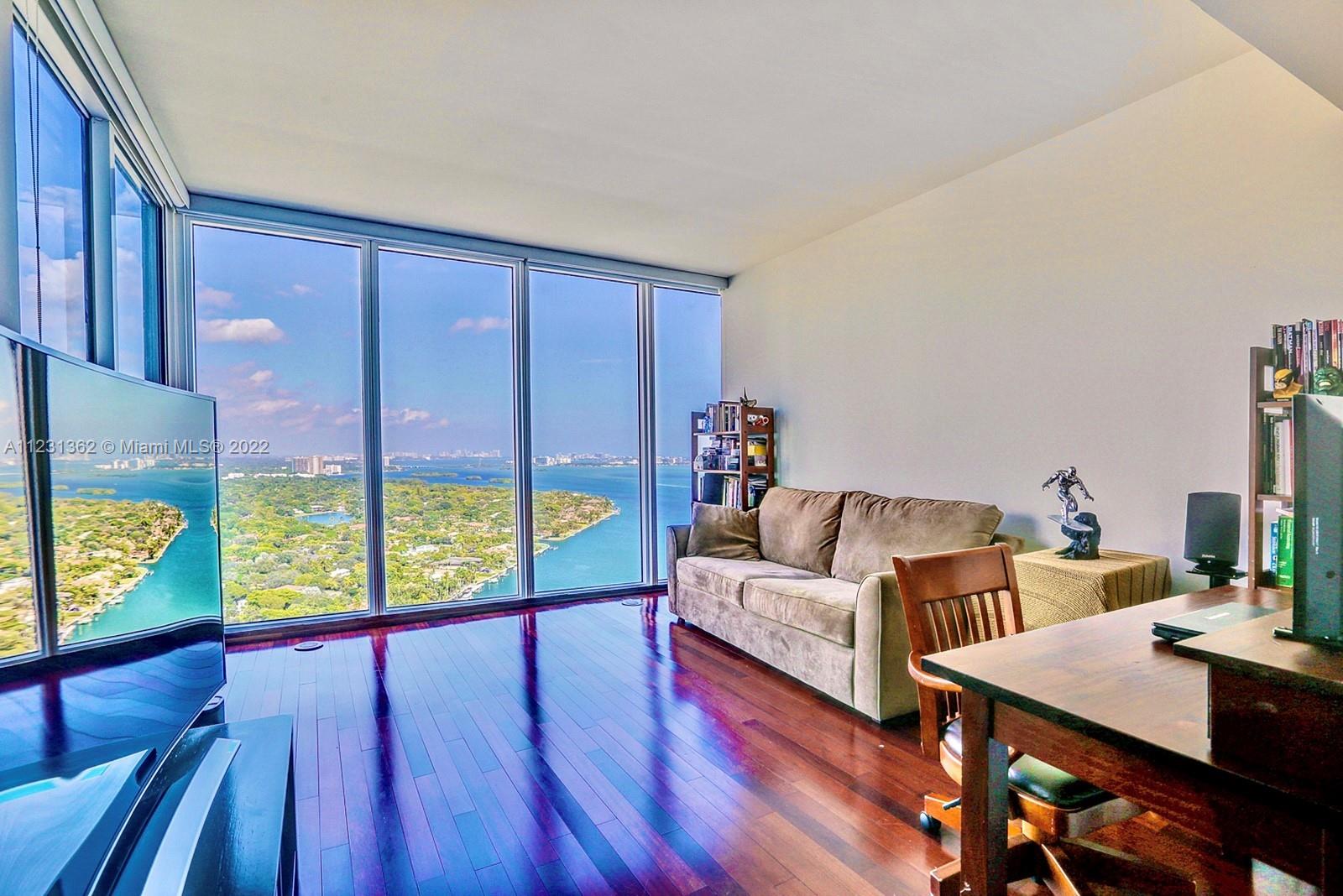 BLUE CONDO - Residential Lease