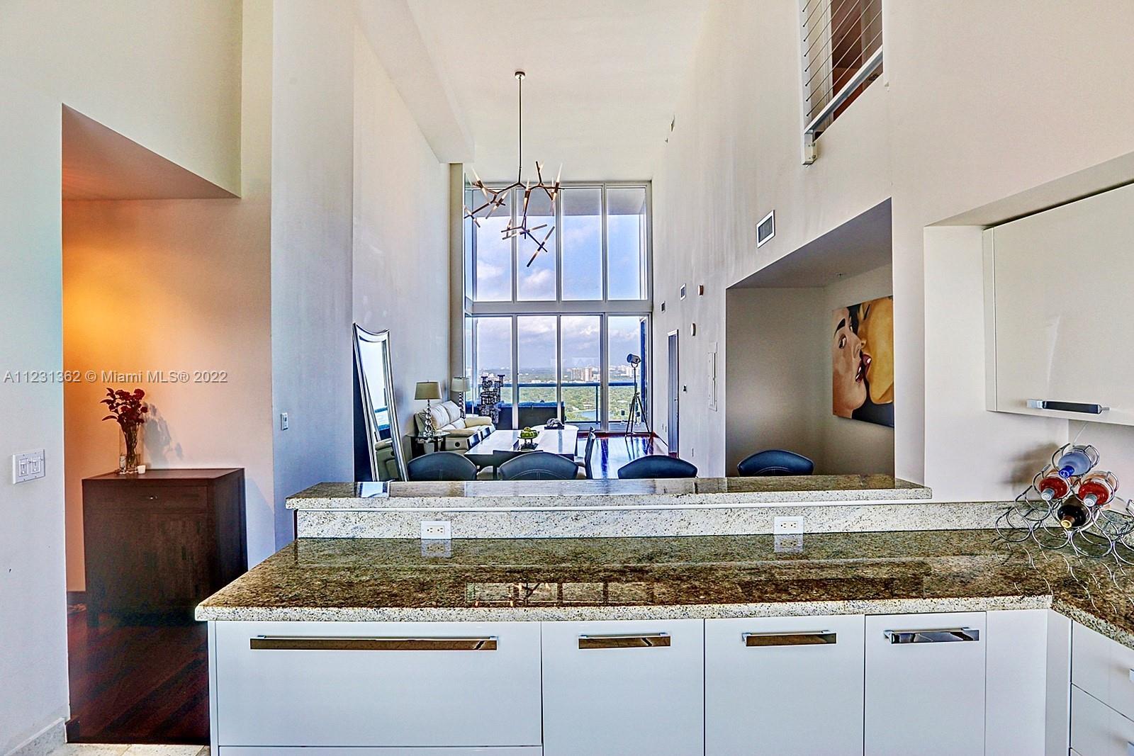 BLUE CONDO - Residential Lease