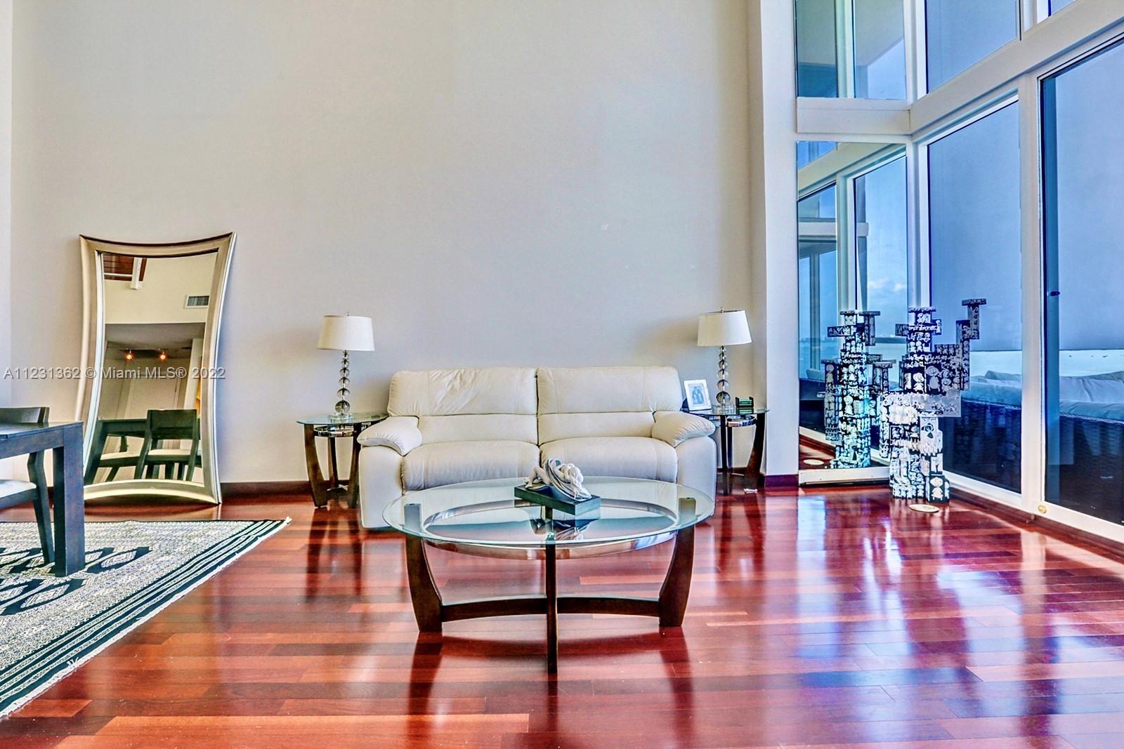 BLUE CONDO - Residential Lease