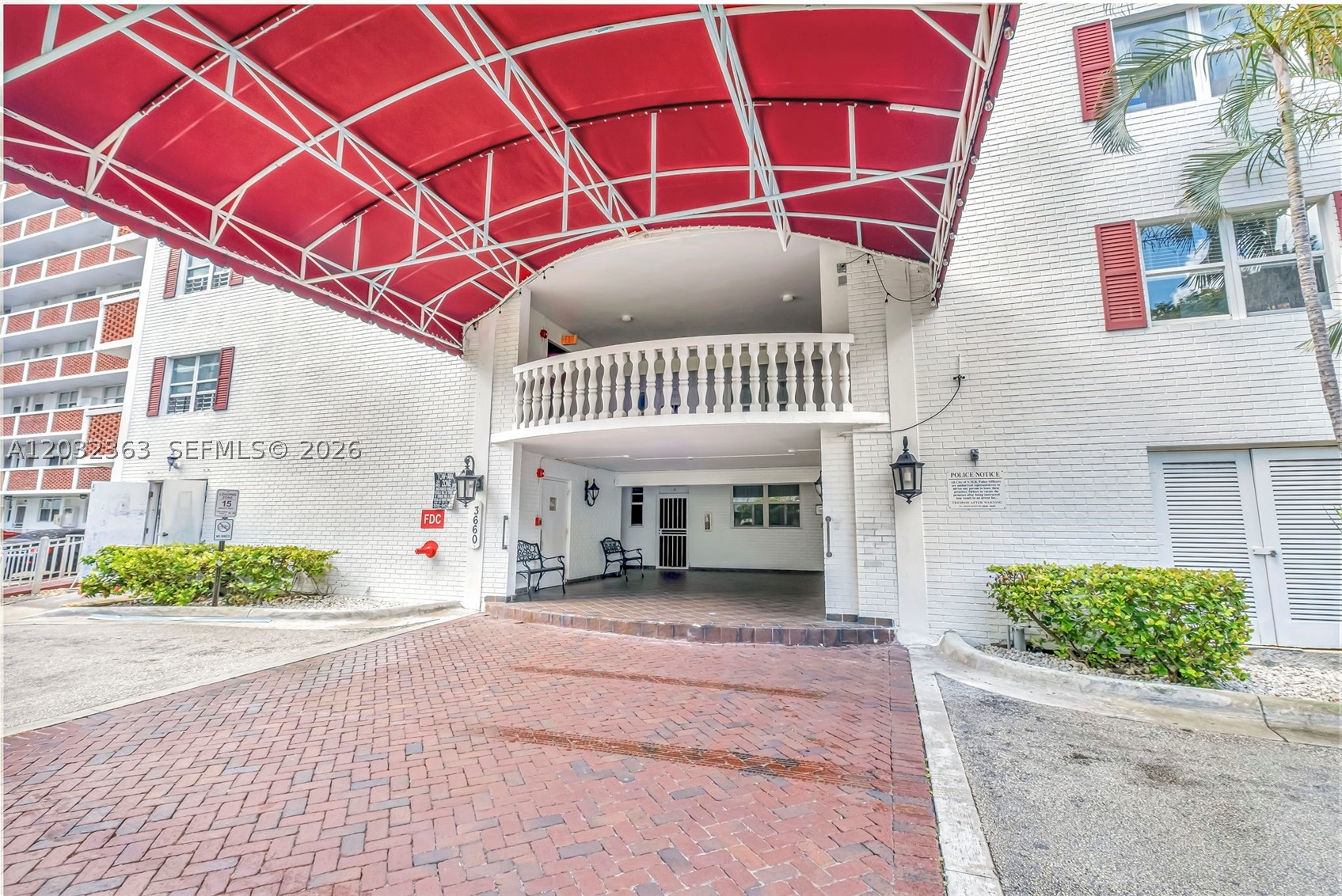 EASTERN SHORES WHITE HOUS - Residential Lease