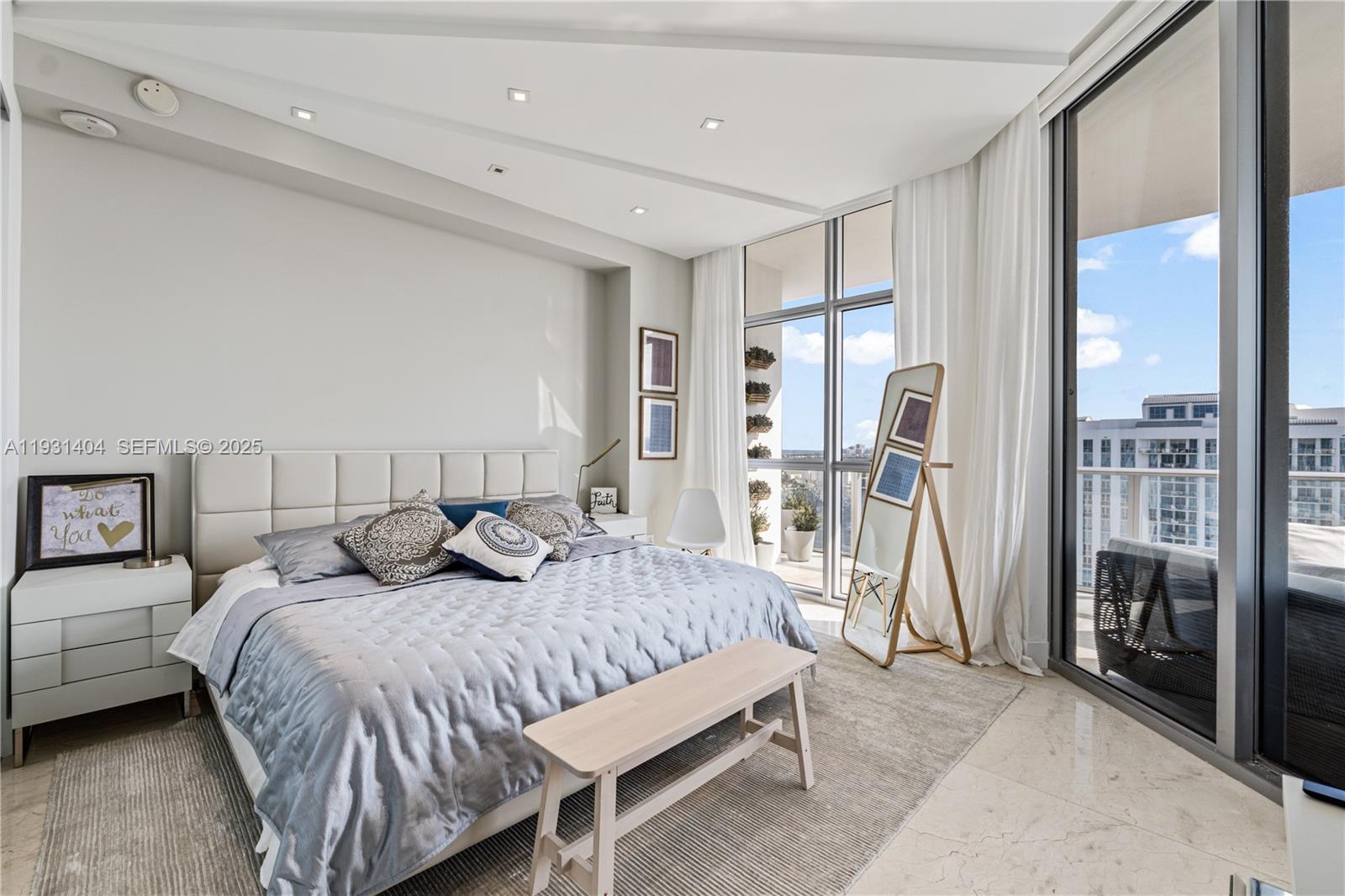 MARINA PALMS RESIDENCES N - Residential